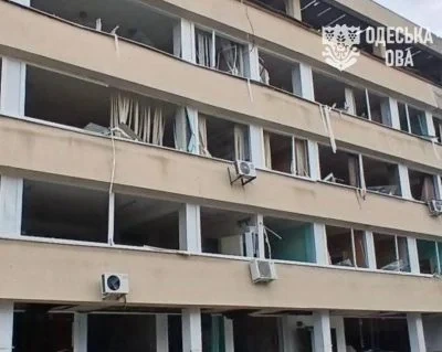Одеса понад 7 годин перебувала під масованою атакою: у місті руйнування та пожежі