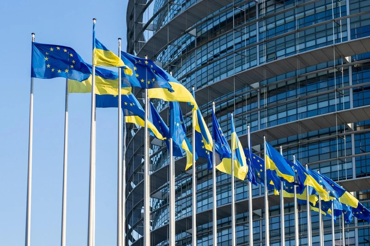 Гроші в обмін на реформи: Bloomberg розповів, чого Євросоюз зажадав від України